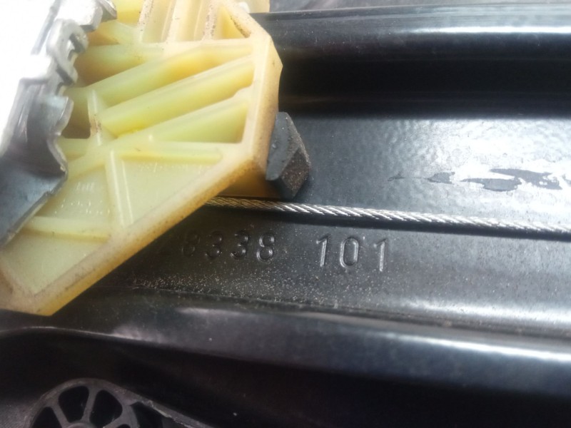 Recambio de elevalunas trasero izquierdo para mercedes-benz a 200 cdi w176 referencia OEM IAM 928338101  