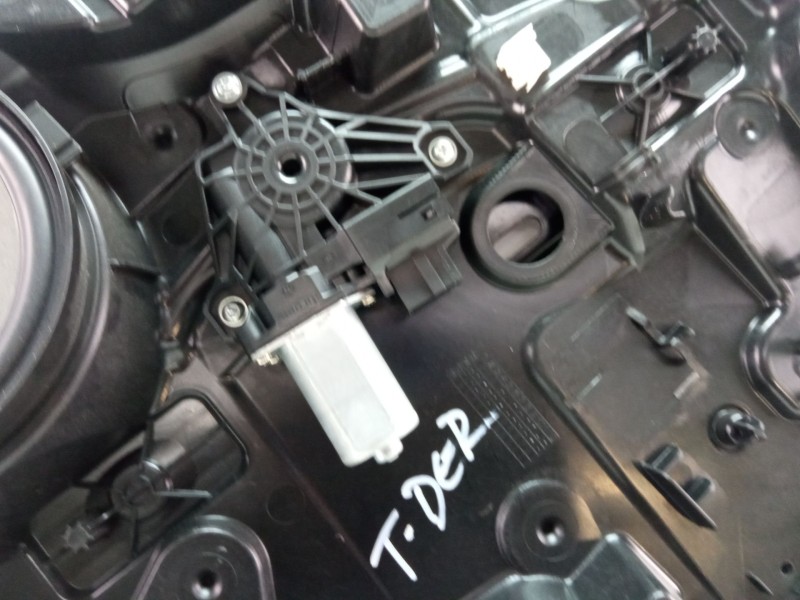 Recambio de elevalunas trasero derecho para mercedes-benz a 200 cdi w176 referencia OEM IAM 928339101  