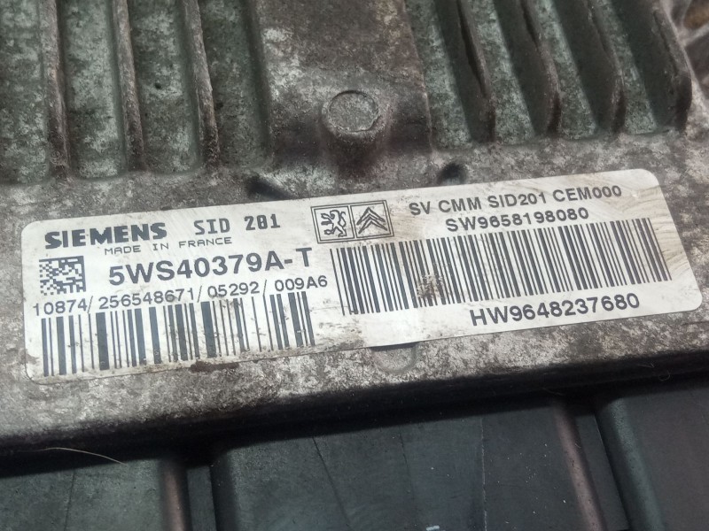 Recambio de centralita motor para peugeot 607 referencia OEM IAM 5WS40379AT  