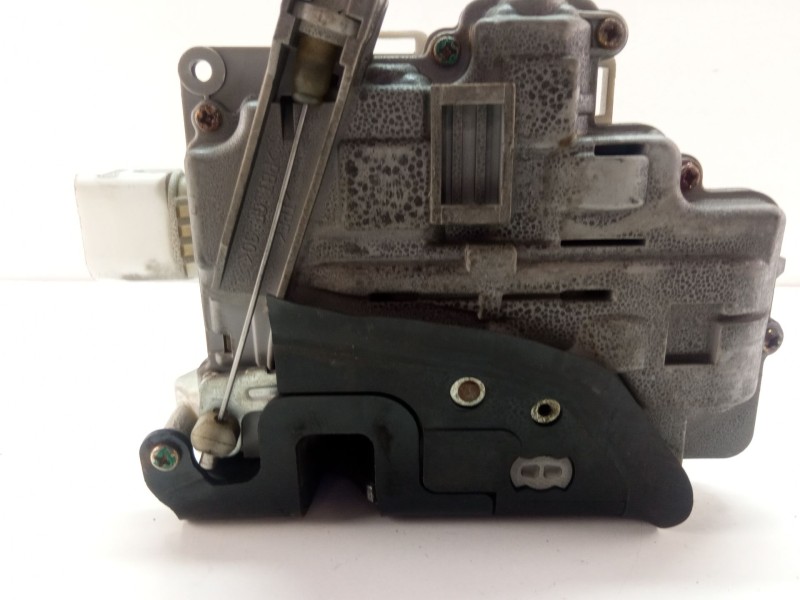 Recambio de cerradura puerta delantera derecha para audi a3 referencia OEM IAM   