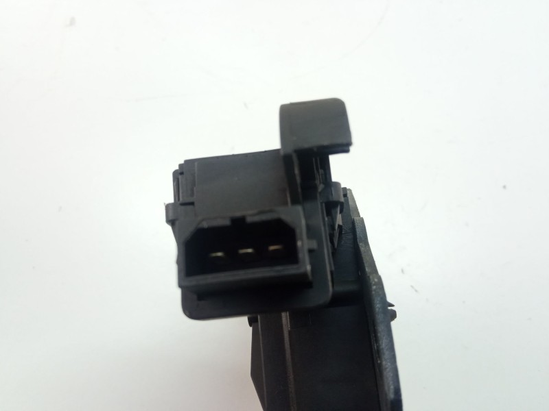 Recambio de cerradura maletero / porton para audi a3 referencia OEM IAM 8P4827505C  