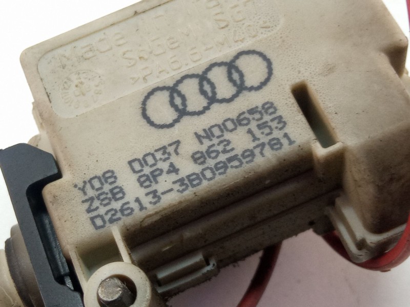 Recambio de bloqueo tapa deposito de combustible para audi a3 referencia OEM IAM 8P4862153  