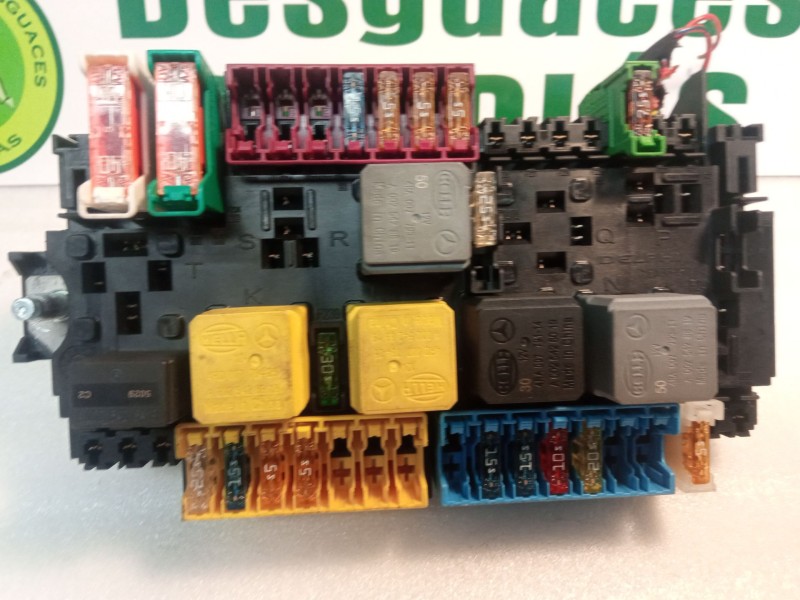 Recambio de caja reles / fusibles para mercedes-benz a 200 cdi w176 referencia OEM IAM A2469067100  