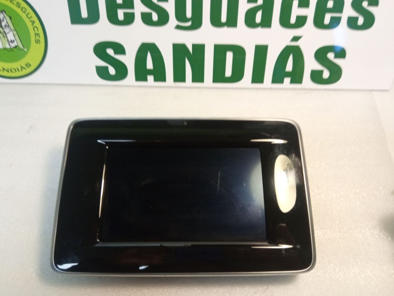 Recambio de pantalla multifuncion para mercedes-benz a 200 cdi w176 referencia OEM IAM A2469001206  