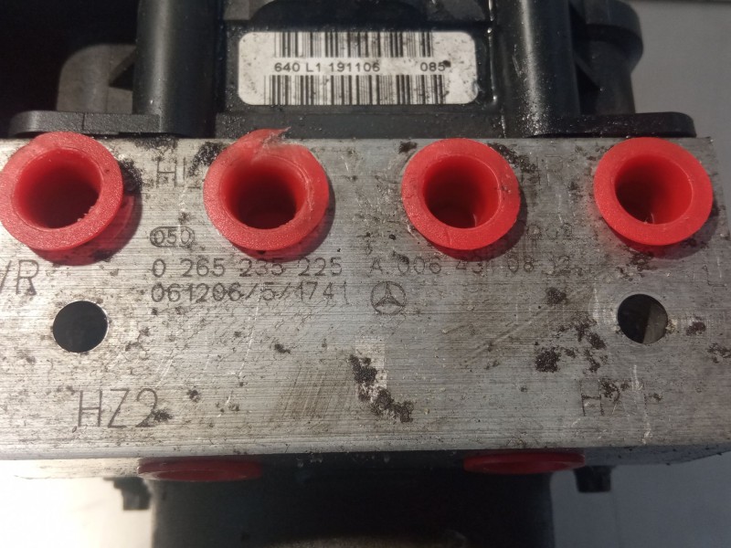 Recambio de modulo abs para mercedes-benz b200 referencia OEM IAM 0265235225A0064310812  