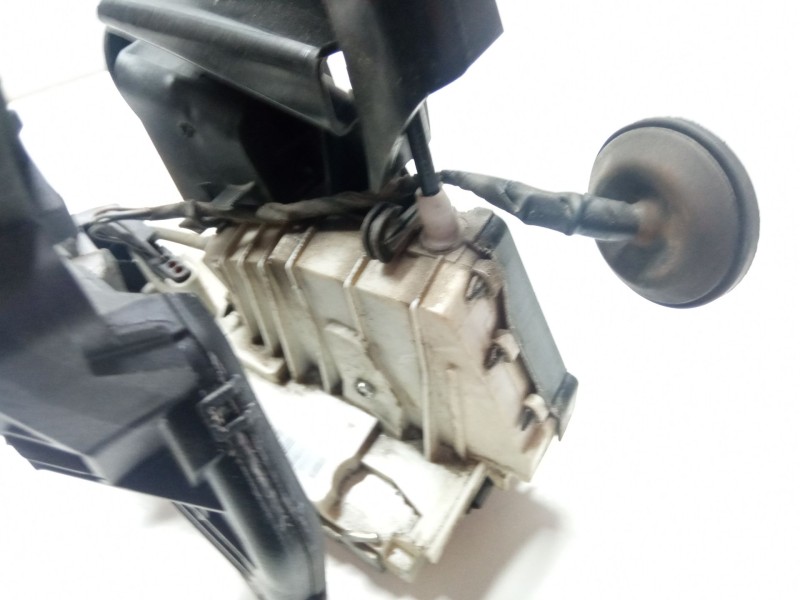 Recambio de cerradura puerta trasera derecha para mercedes-benz b200 referencia OEM IAM 1697302235Q5  