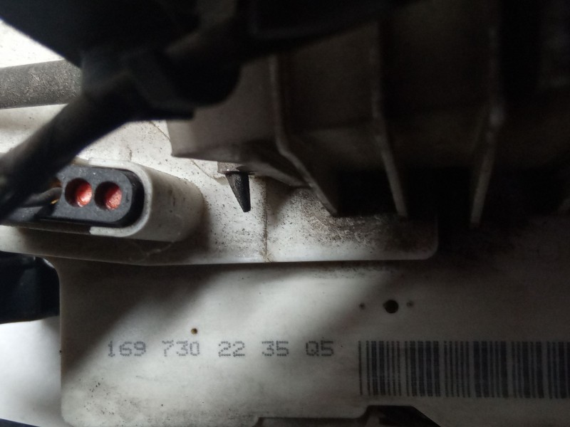 Recambio de cerradura puerta trasera derecha para mercedes-benz b200 referencia OEM IAM 1697302235Q5  