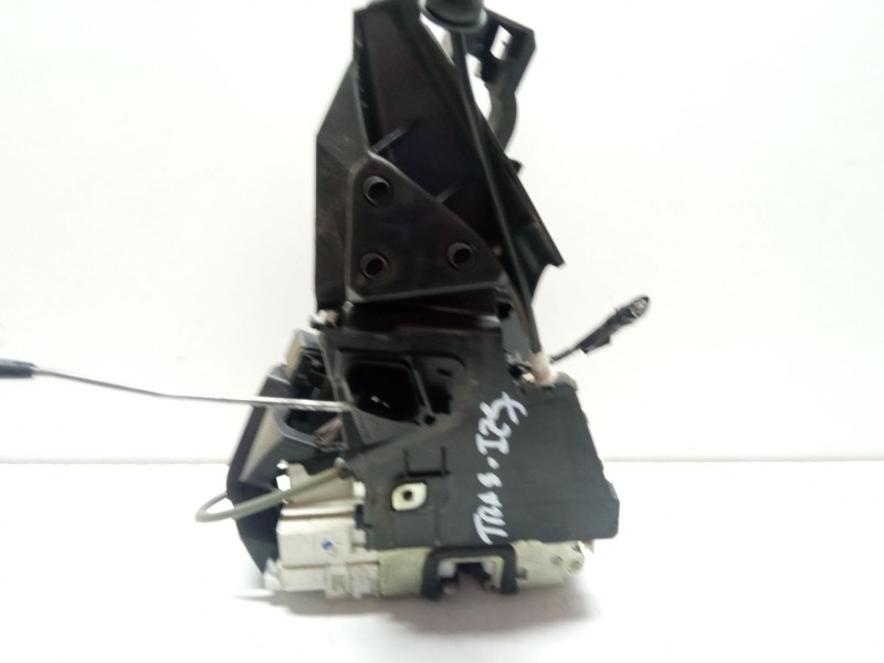 Recambio de cerradura puerta trasera izquierda para mercedes-benz b200 referencia OEM IAM 1697302135Q22  