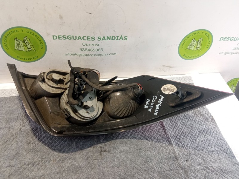 Recambio de piloto trasero derecho para renault megane referencia OEM IAM 8200142687  