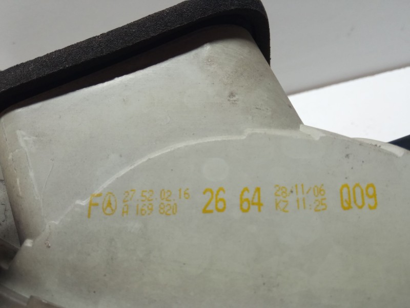 Recambio de piloto trasero derecho para mercedes-benz b200 referencia OEM IAM A1698200377  