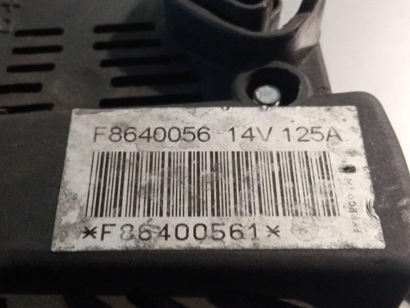 Recambio de alternador para renault megane scenic 1.9 dci scenic ii 130 cv referencia OEM IAM F86400561  