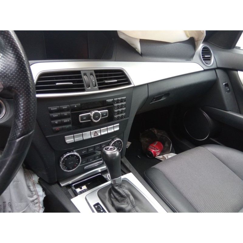 mercedes-benz clase c (w204) del año 2024