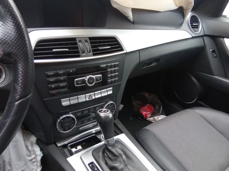 mercedes-benz clase c (w204) del año 2024