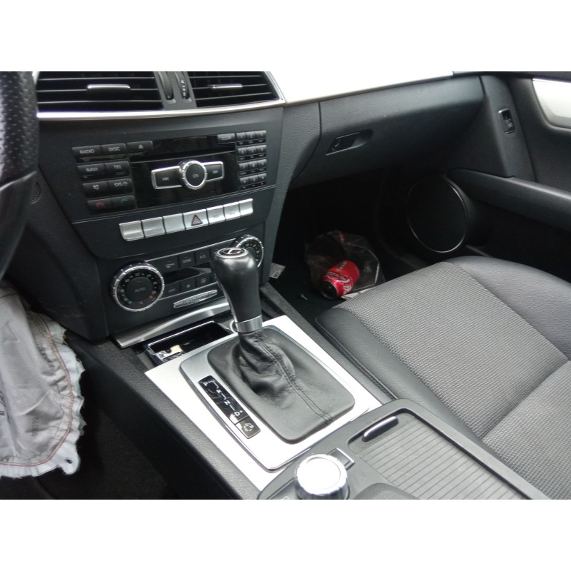 mercedes-benz clase c (w204) del año 2024