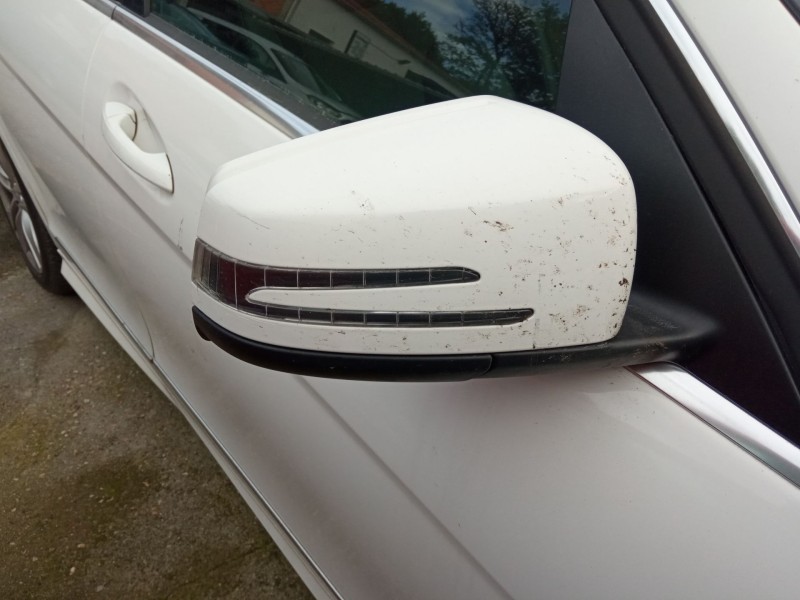 mercedes-benz clase c (w204) del año 2024