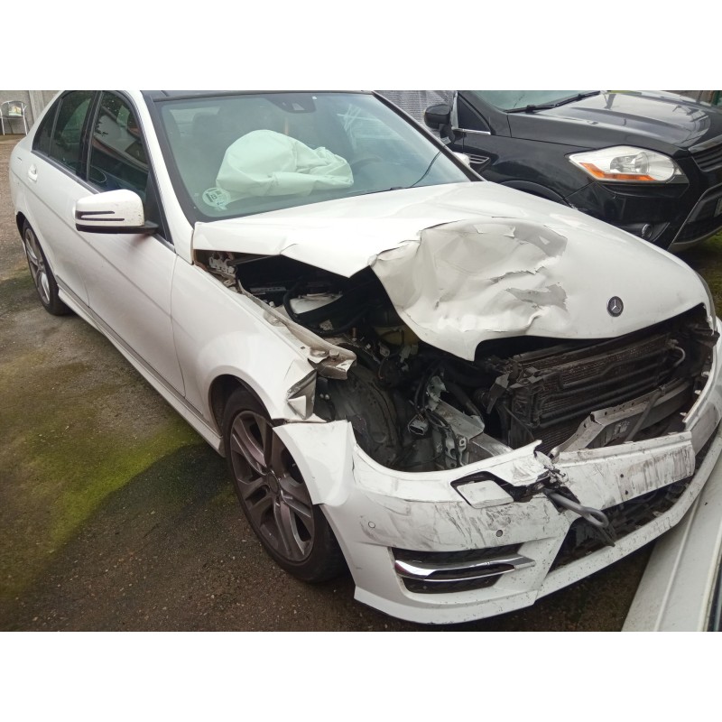 mercedes-benz clase c (w204) del año 2024