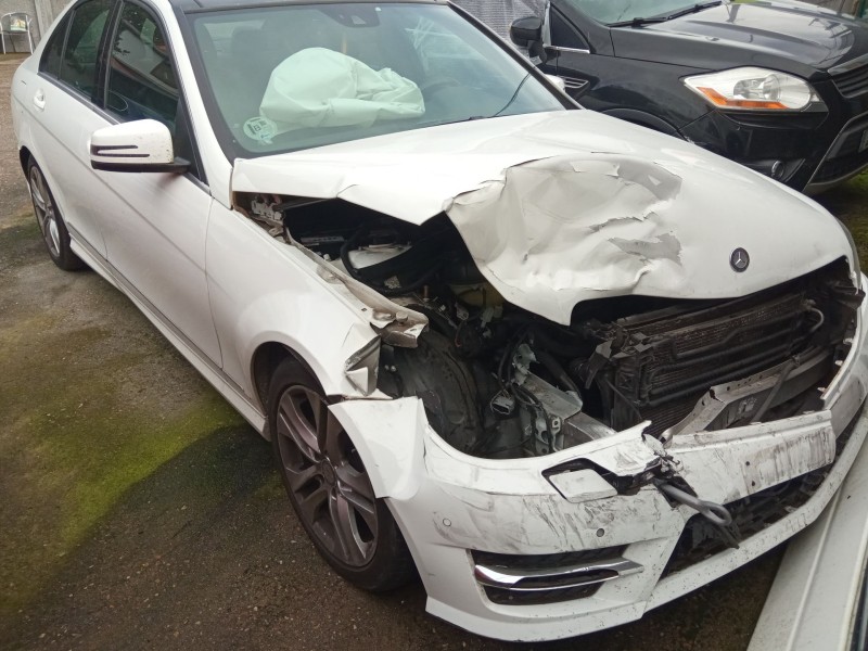 mercedes-benz clase c (w204) del año 2024