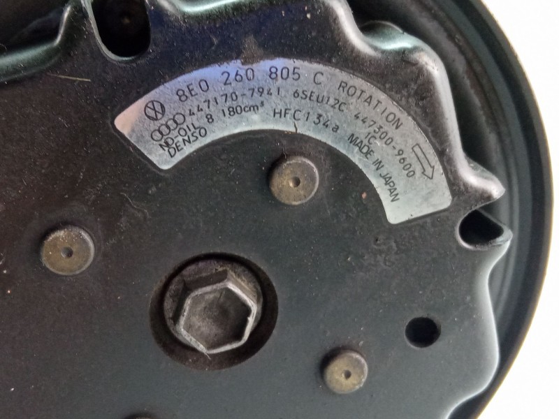Recambio de compresor aire acondicionado para audi a4 referencia OEM IAM 4472208431  