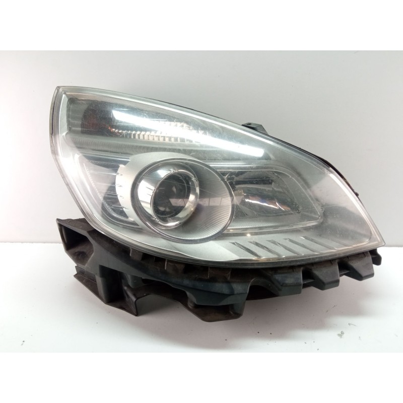 Recambio de faro delantero derecho para renault megane scenic 1.5dci 106 cv referencia OEM IAM   