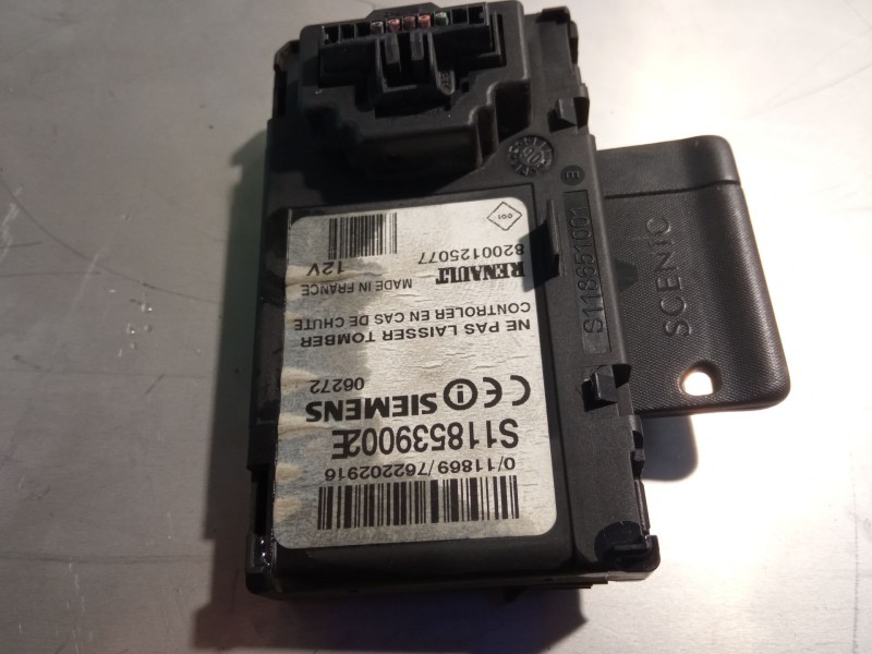 Recambio de llave tarjeta encendido para renault megane scenic 1.5dci 106 cv referencia OEM IAM 8200125077  