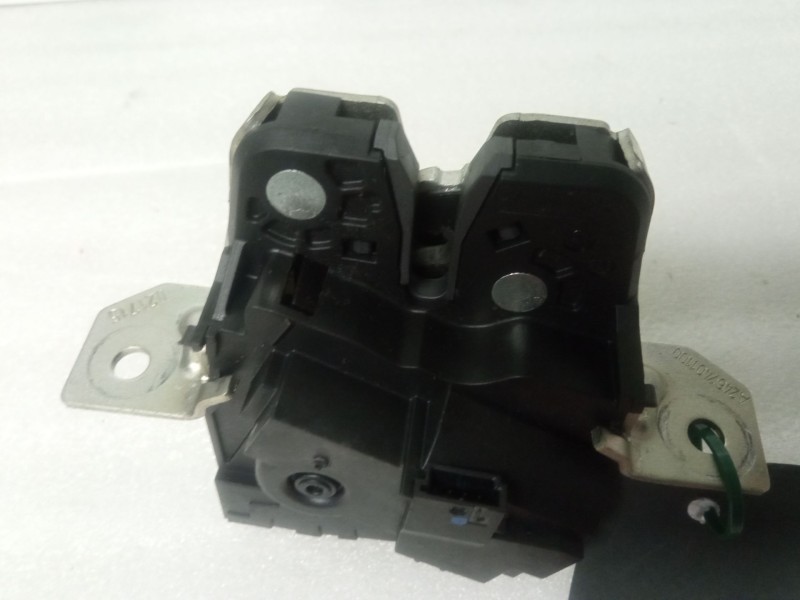 Recambio de cerradura maletero / porton para mercedes-benz a 200 cdi w176 referencia OEM IAM A2467401100  