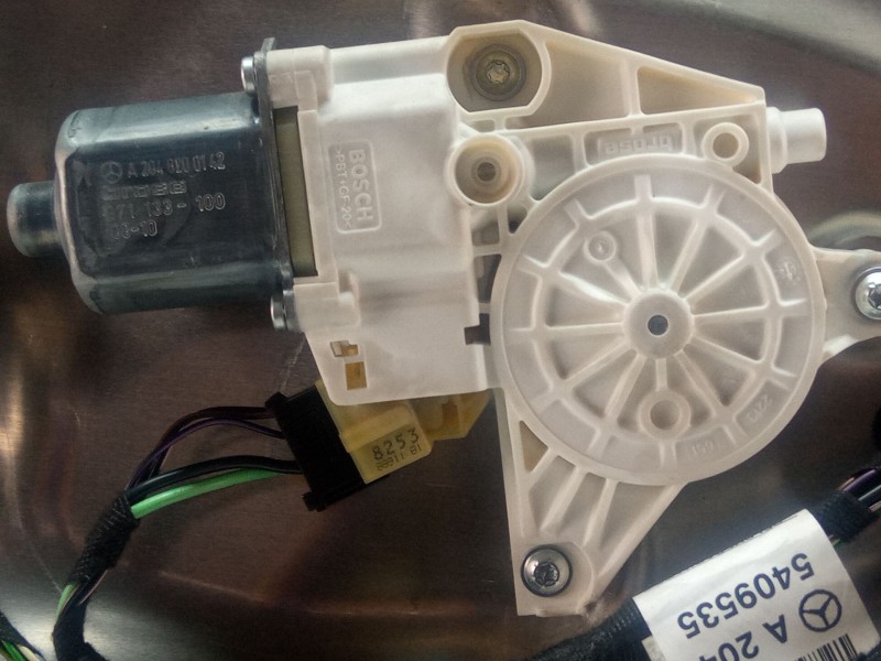 Recambio de elevalunas delantero izquierdo para mercedes-benz c 200 cdi referencia OEM IAM 981692105A2045409535  A2048210651