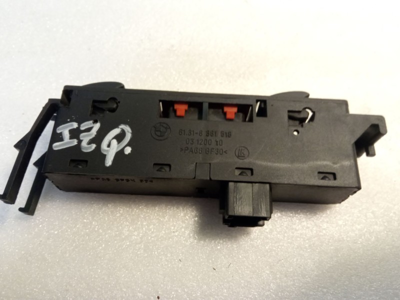 Recambio de mando elevalunas delantero izquierdo para bmw serie 3 referencia OEM IAM 61318381518  