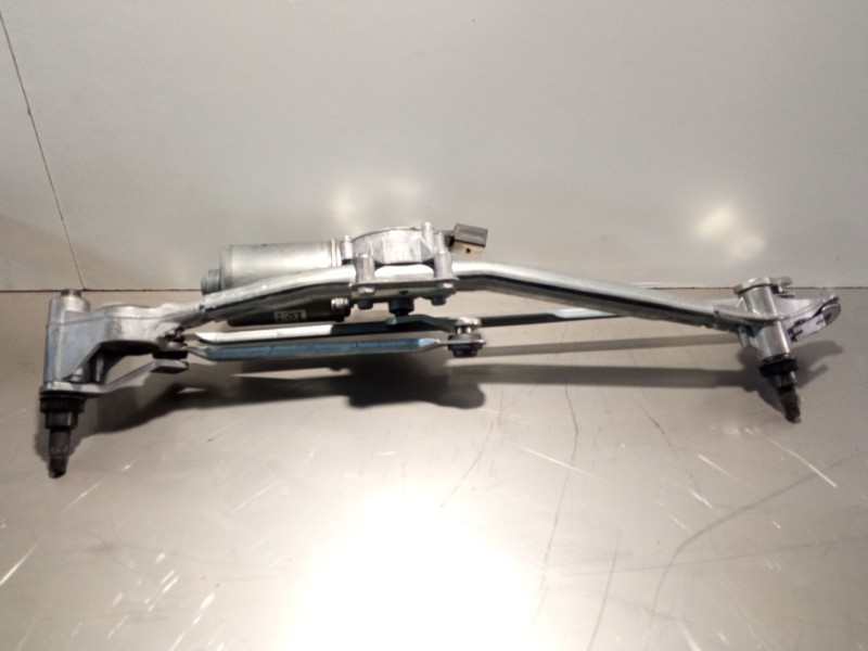 Recambio de motor limpiaparabrisas delantero para bmw 320 referencia OEM IAM 697826304  