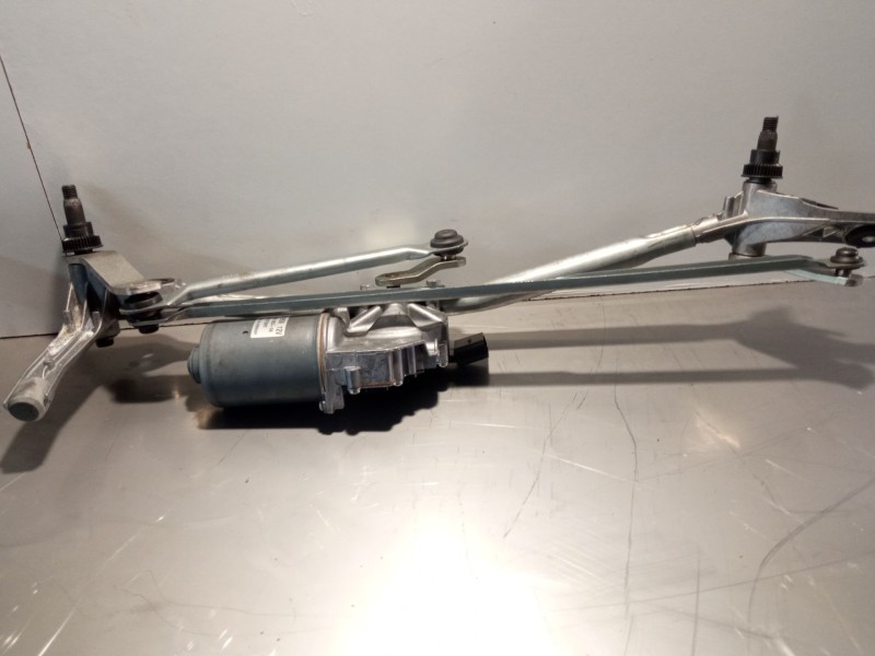 Recambio de motor limpiaparabrisas delantero para bmw 320 referencia OEM IAM 697826304  
