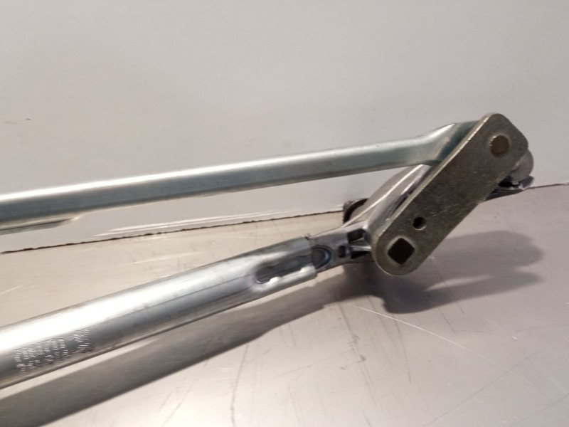 Recambio de motor limpiaparabrisas delantero para bmw 320 referencia OEM IAM 697826304  