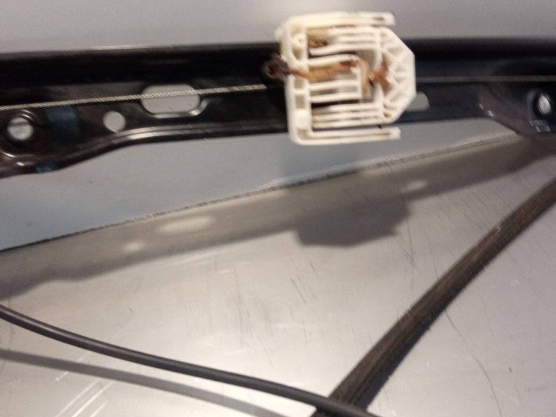 Recambio de elevalunas delantero derecho para bmw 320 referencia OEM IAM 0130822227  