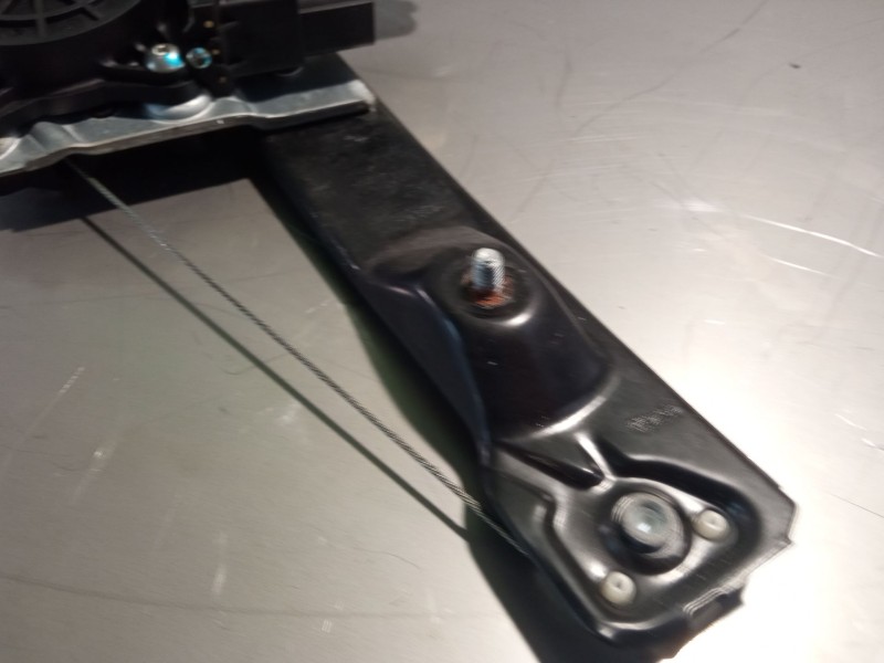 Recambio de elevalunas trasero derecho para bmw 320 referencia OEM IAM 71001603  