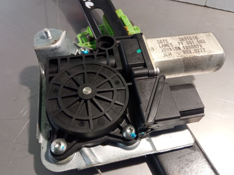 Recambio de elevalunas trasero derecho para bmw 320 referencia OEM IAM 71001603  