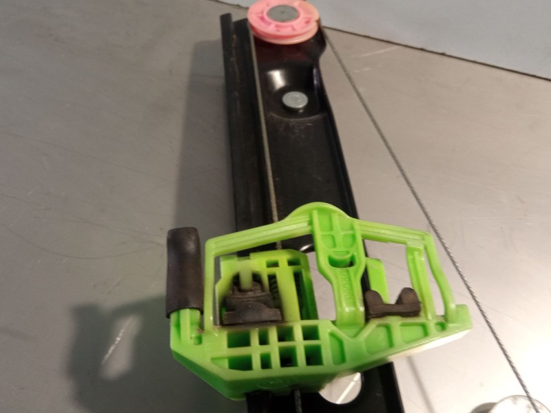 Recambio de elevalunas trasero derecho para bmw 320 referencia OEM IAM 71001603  