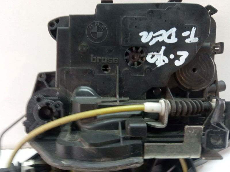 Recambio de cerradura puerta trasera derecha para bmw 320 referencia OEM IAM 7229468  