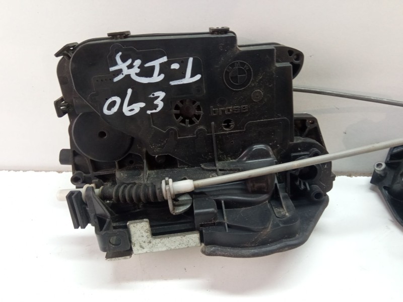 Recambio de cerradura puerta trasera izquierda para bmw 320 referencia OEM IAM 7229467  