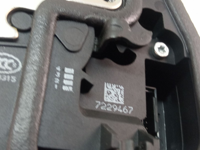 Recambio de cerradura puerta trasera izquierda para bmw 320 referencia OEM IAM 7229467  