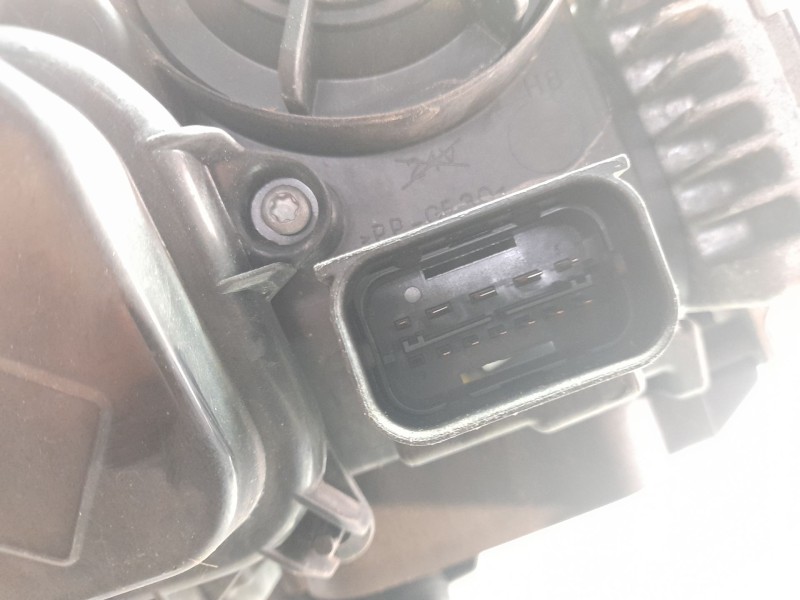 Recambio de faro delantero izquierdo para bmw 320 referencia OEM IAM 6653100000  