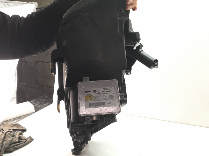 Recambio de faro delantero izquierdo para bmw 320 referencia OEM IAM 6653100000  