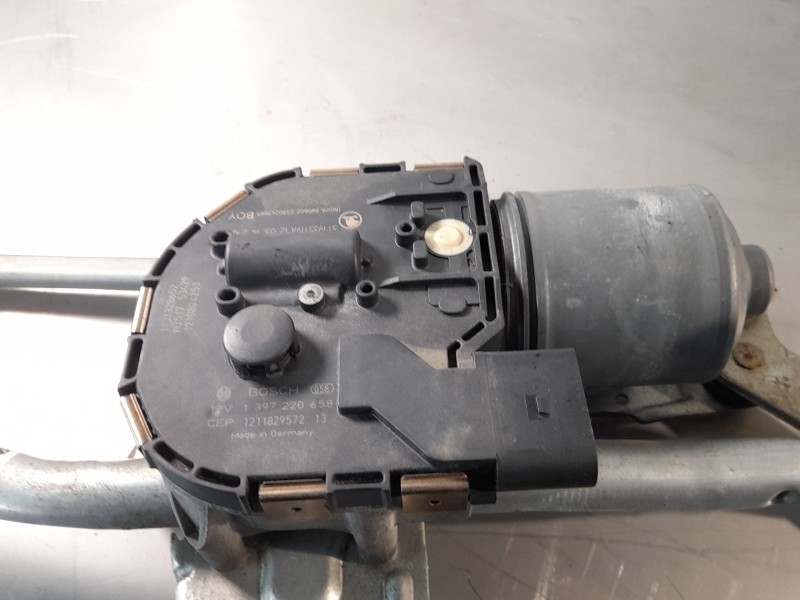 Recambio de motor limpiaparabrisas delantero para skoda superb ii (3t4) 1.6 tdi referencia OEM IAM 3T1955023  3397020927 BOSCH