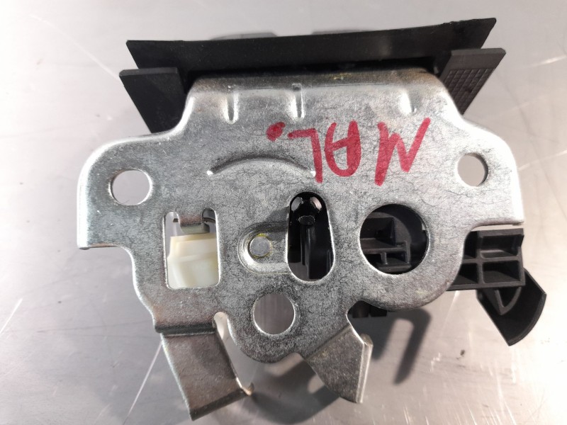 Recambio de cerradura maletero / porton para skoda superb ii (3t4) 1.6 tdi referencia OEM IAM 3T5827520A  