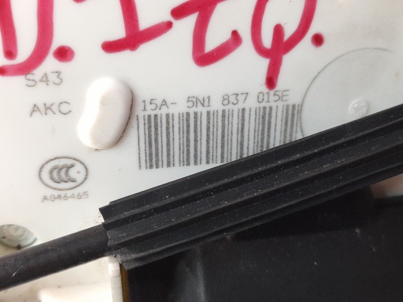 Recambio de cerradura puerta delantera izquierda para skoda superb ii (3t4) 1.6 tdi referencia OEM IAM 15A5N1837015E  