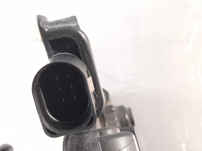 Recambio de cerradura puerta trasera derecha para skoda superb ii (3t4) 1.6 tdi referencia OEM IAM 06A5N0839016G  