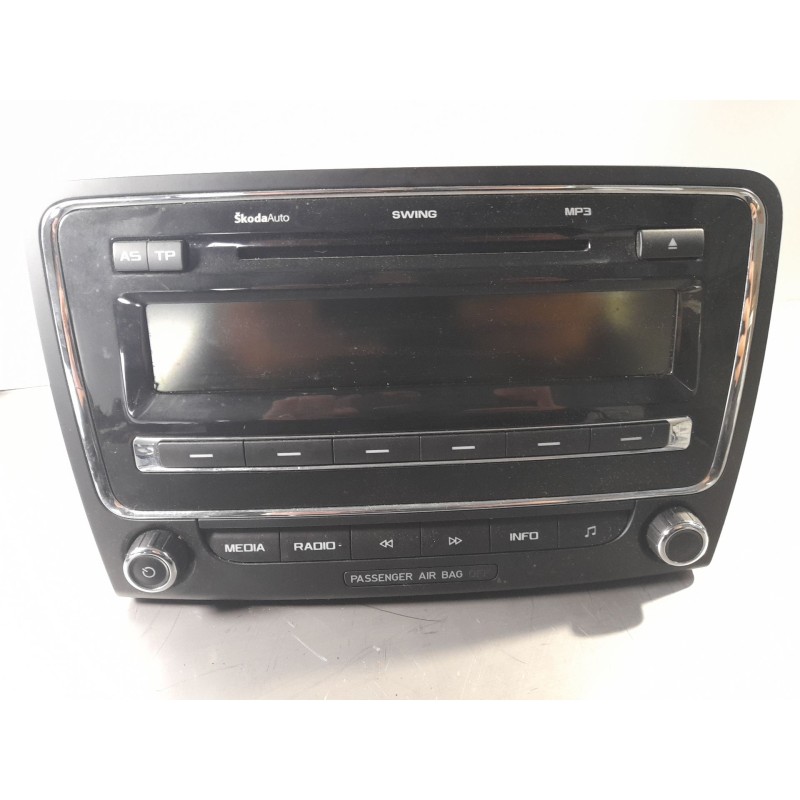 Recambio de sistema audio / radio cd para skoda superb ii (3t4) 1.6 tdi referencia OEM IAM 3T0035161G  