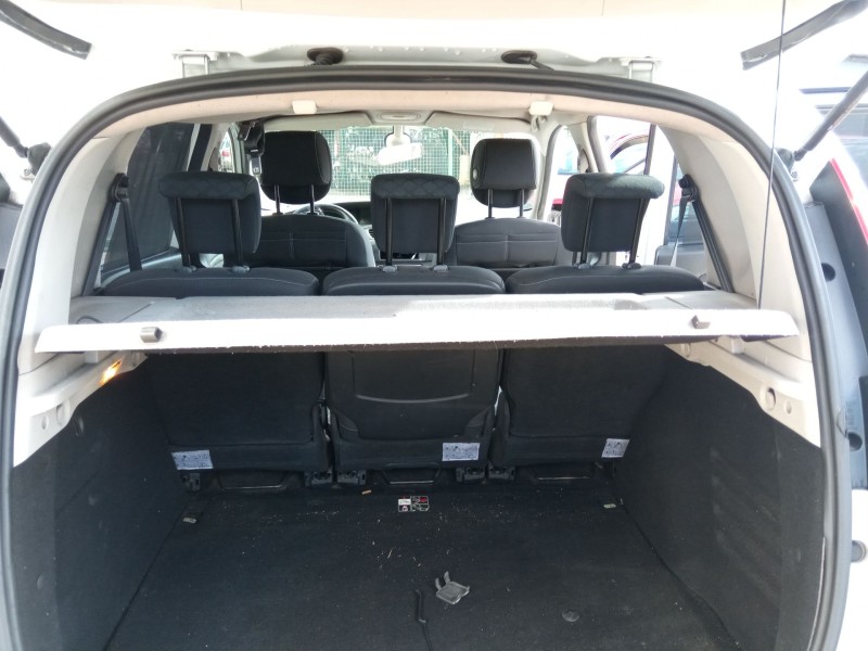 renault scenic del año 2010