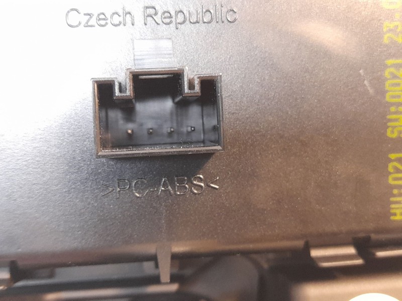 Recambio de pantalla multifuncion para skoda superb ii (3t4) 1.6 tdi referencia OEM IAM 3T0919201  