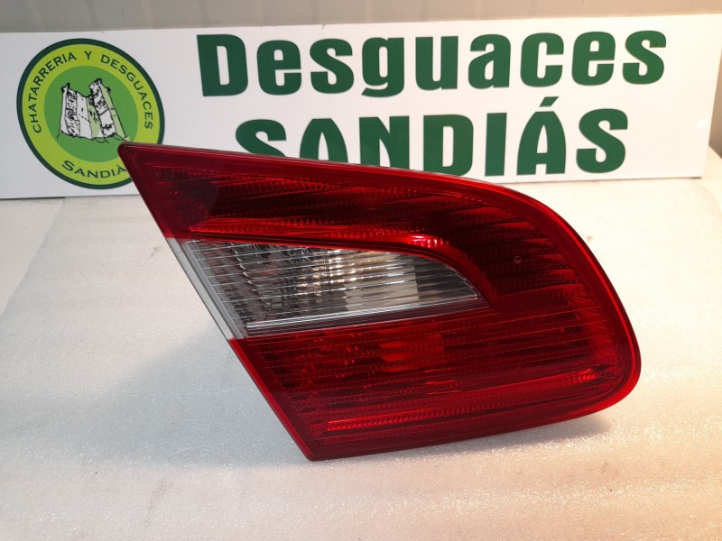 Recambio de piloto porton trasero izquierdo para skoda superb ii (3t4) 1.6 tdi referencia OEM IAM 08S3T5945093  