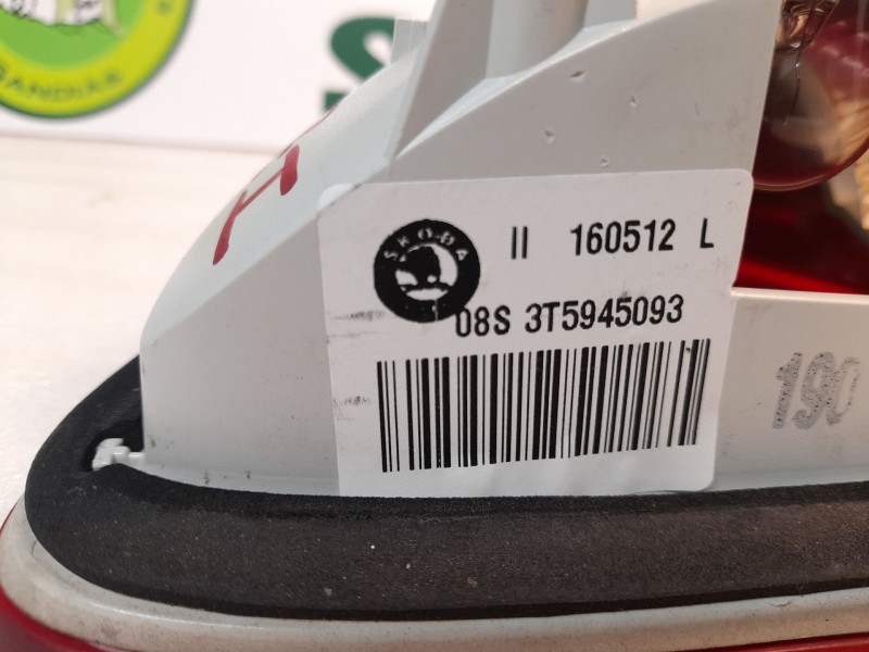 Recambio de piloto porton trasero izquierdo para skoda superb ii (3t4) 1.6 tdi referencia OEM IAM 08S3T5945093  