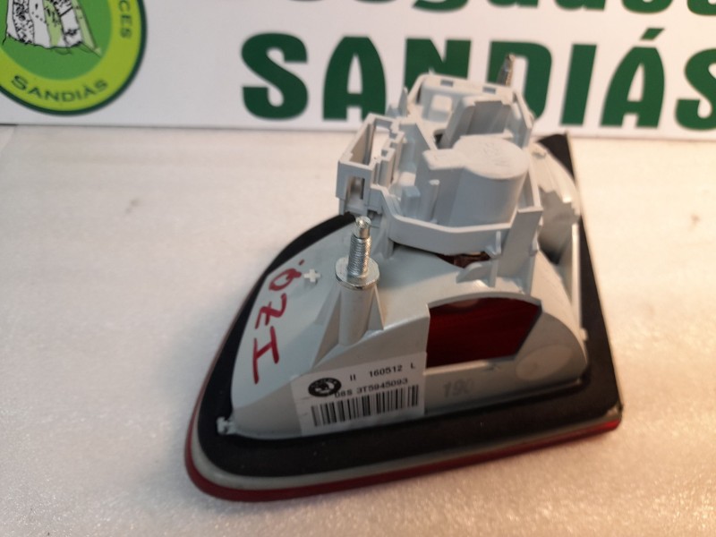 Recambio de piloto porton trasero izquierdo para skoda superb ii (3t4) 1.6 tdi referencia OEM IAM 08S3T5945093  