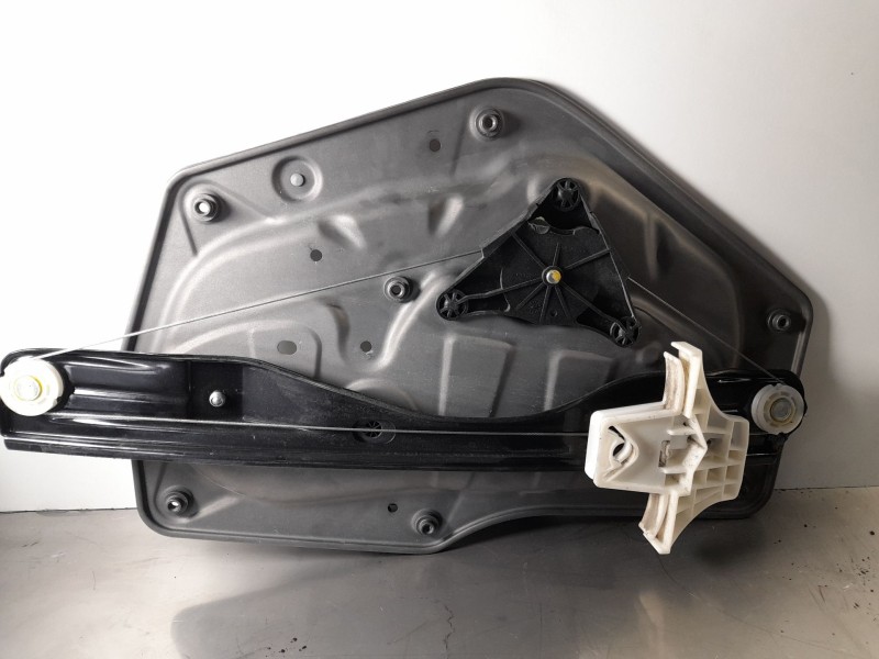 Recambio de elevalunas trasero derecho para skoda superb ii (3t4) 1.6 tdi referencia OEM IAM   8K0959812A REF. MOTOR